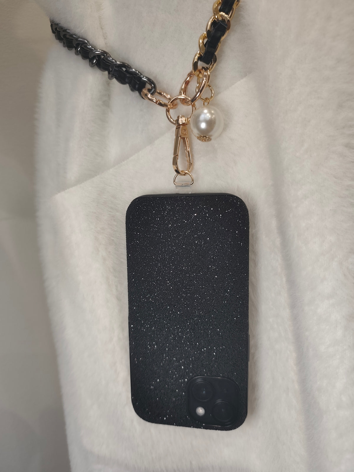 Dekers Shimo Shimo Chanel Like Pearl Phone Holder