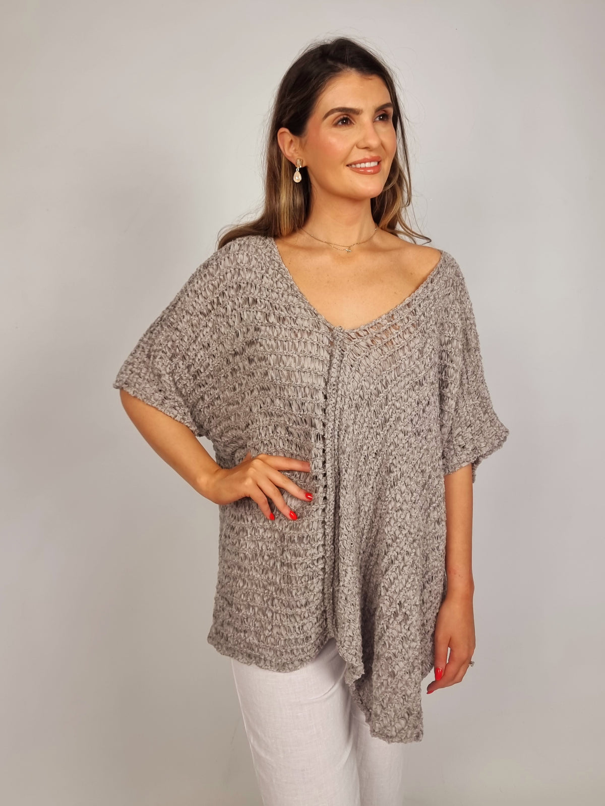 Naya Vee Neck Square Knit
