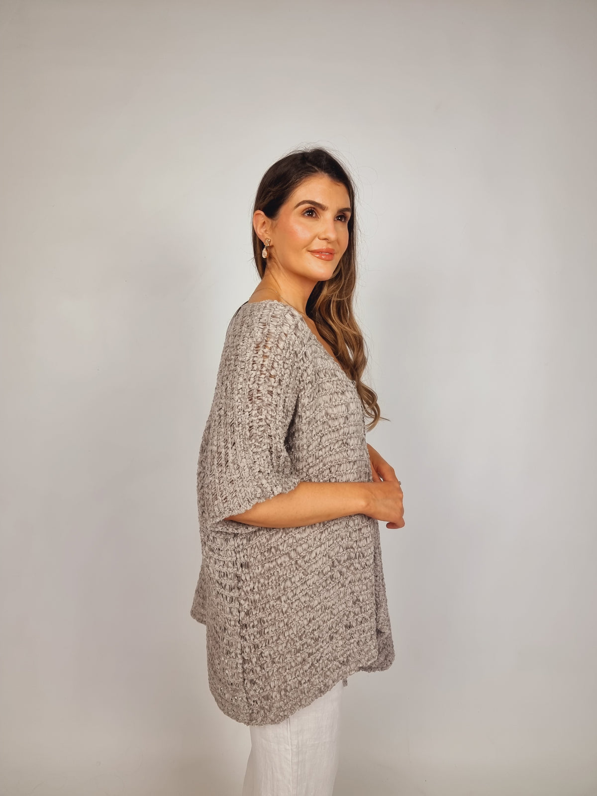 Naya Vee Neck Square Knit