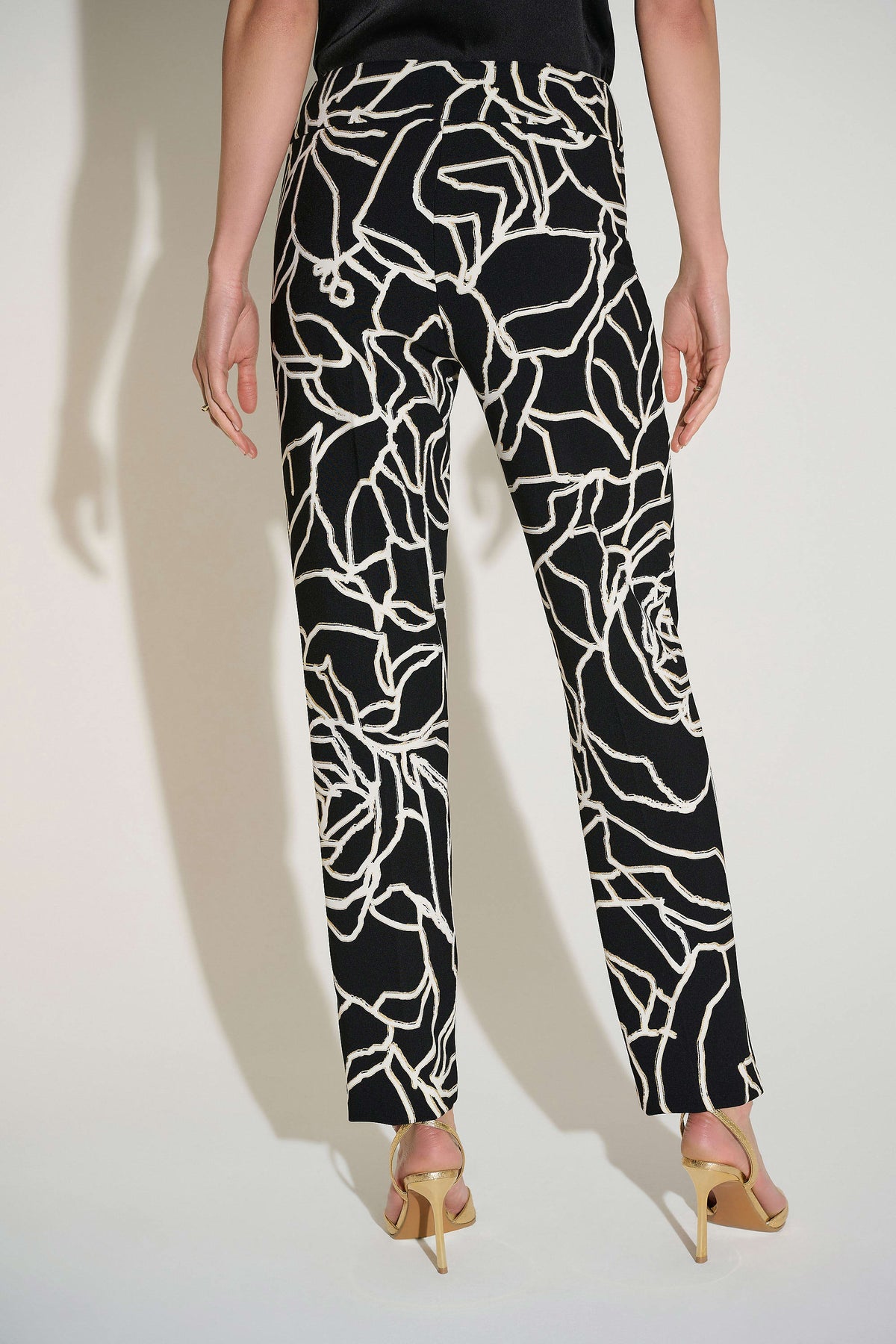 Joseph Ribkoff Black/Multi Signature | Lux Twill Foiled Floral Slim Fit Pants