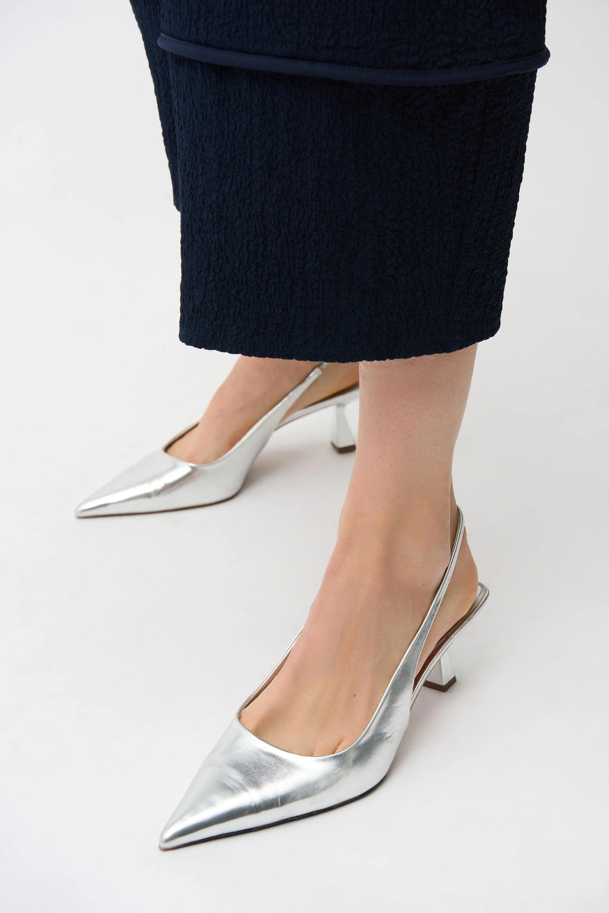 Joseph Ribkoff Midnight Blue Seersucker Balloon Pull-On Pants