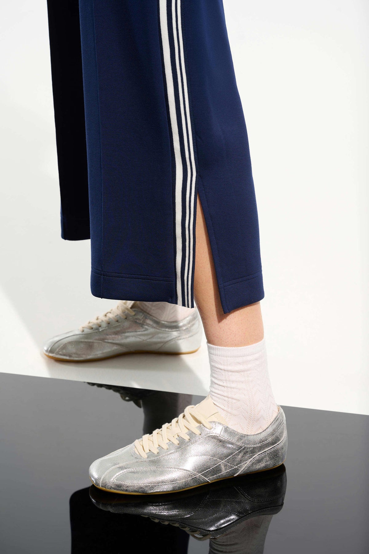 Joseph Ribkoff Indigo/Vanilla Scuba Jersey Pull-On Culotte Pants