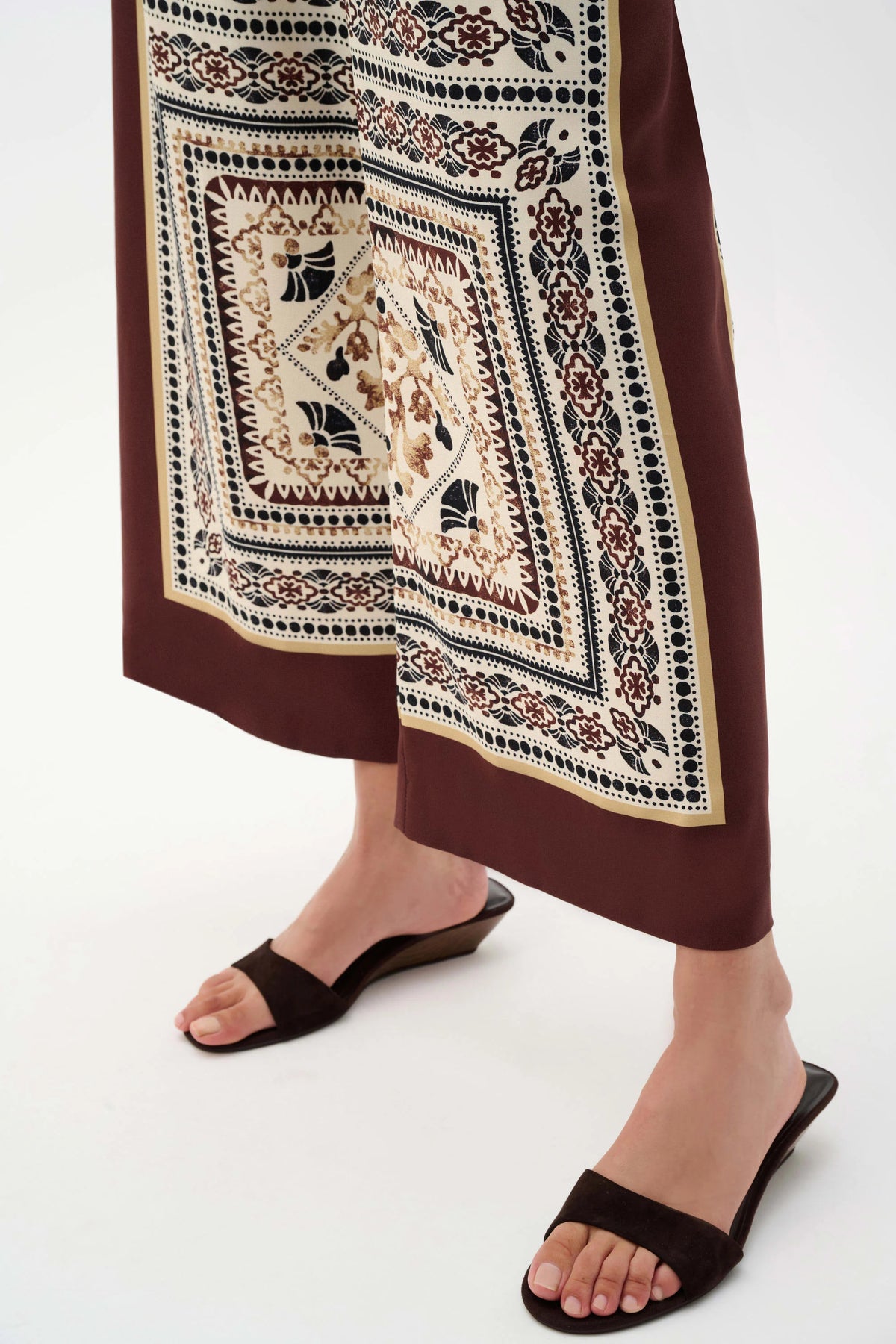 Joseph Ribkoff Beige/Multi Scarf Print Wide-Leg Pull-On Pants