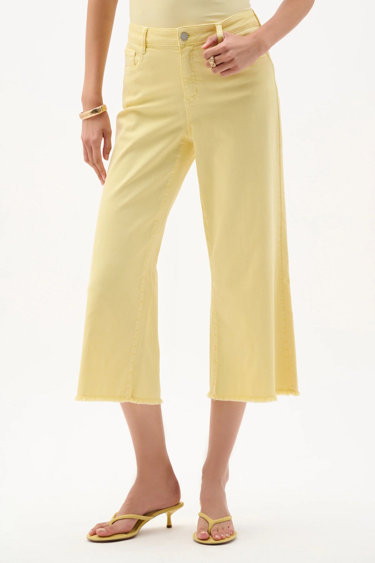 Joseph Ribkoff Mellow Yellow Goldie | Featherweave Denim Wide Leg Cropped Jeans