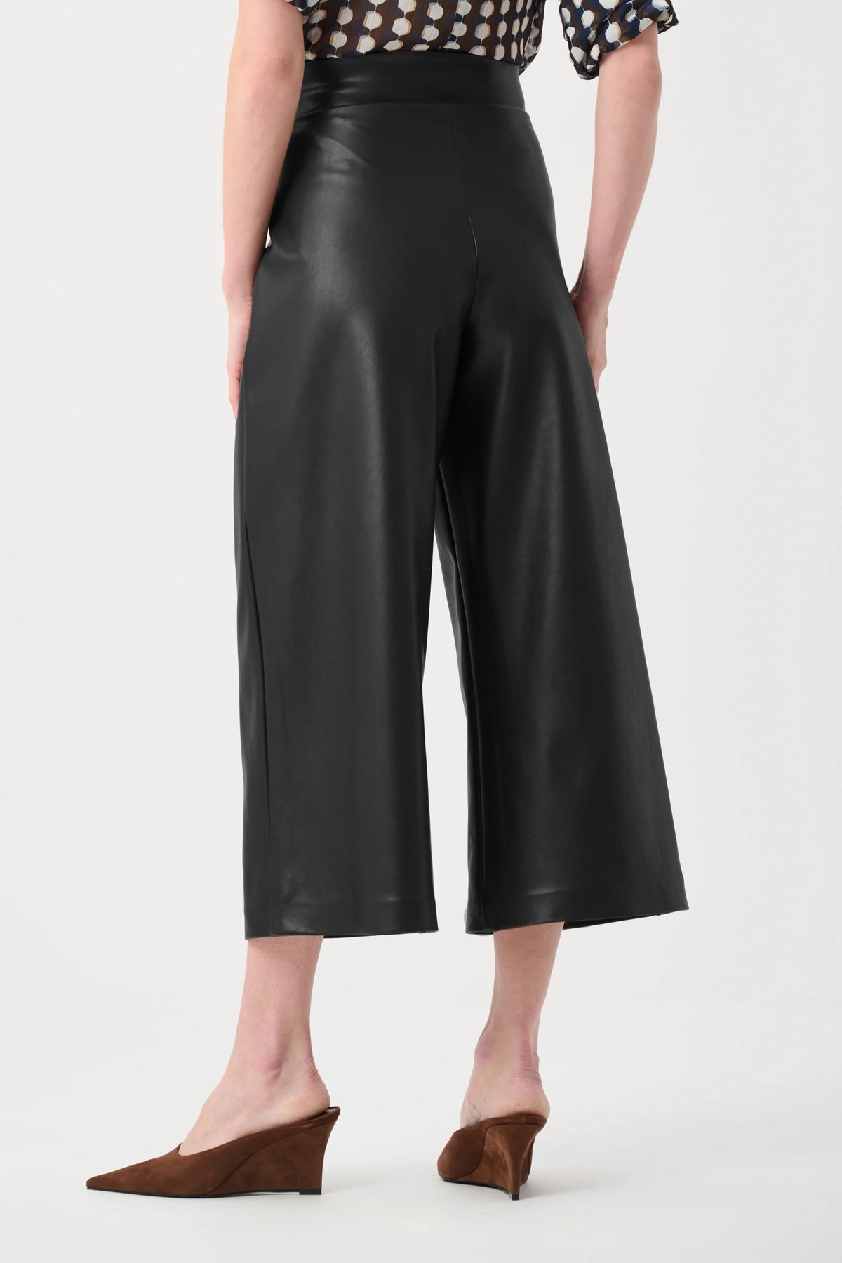 Joseph Ribkoff Black Leatherette Pull-On Culotte Pants