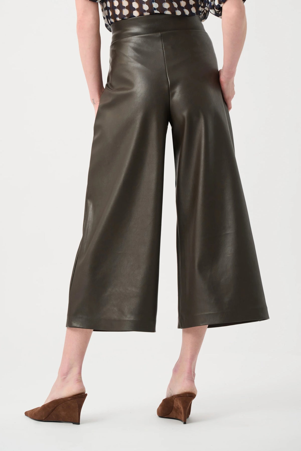 Joseph Ribkoff Mocha Leatherette Pull-On Culotte Pants