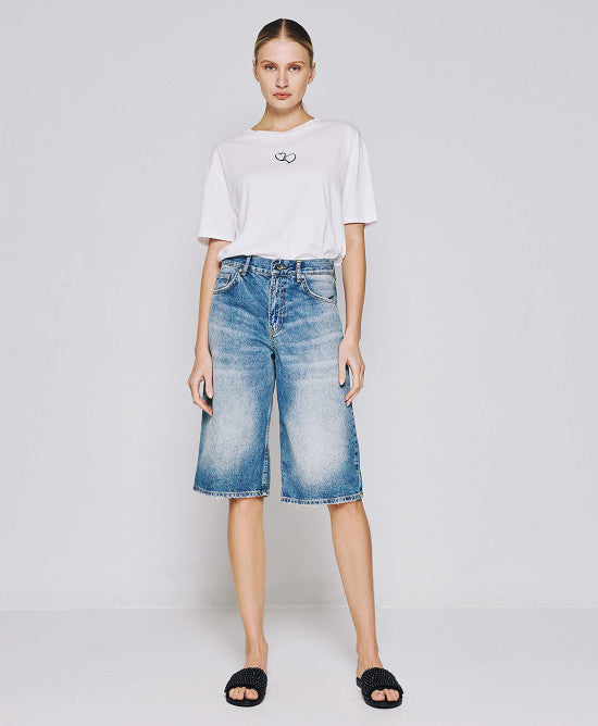 Access Fashion White Tshirt WIth A Print &amp; Heart Embroidery