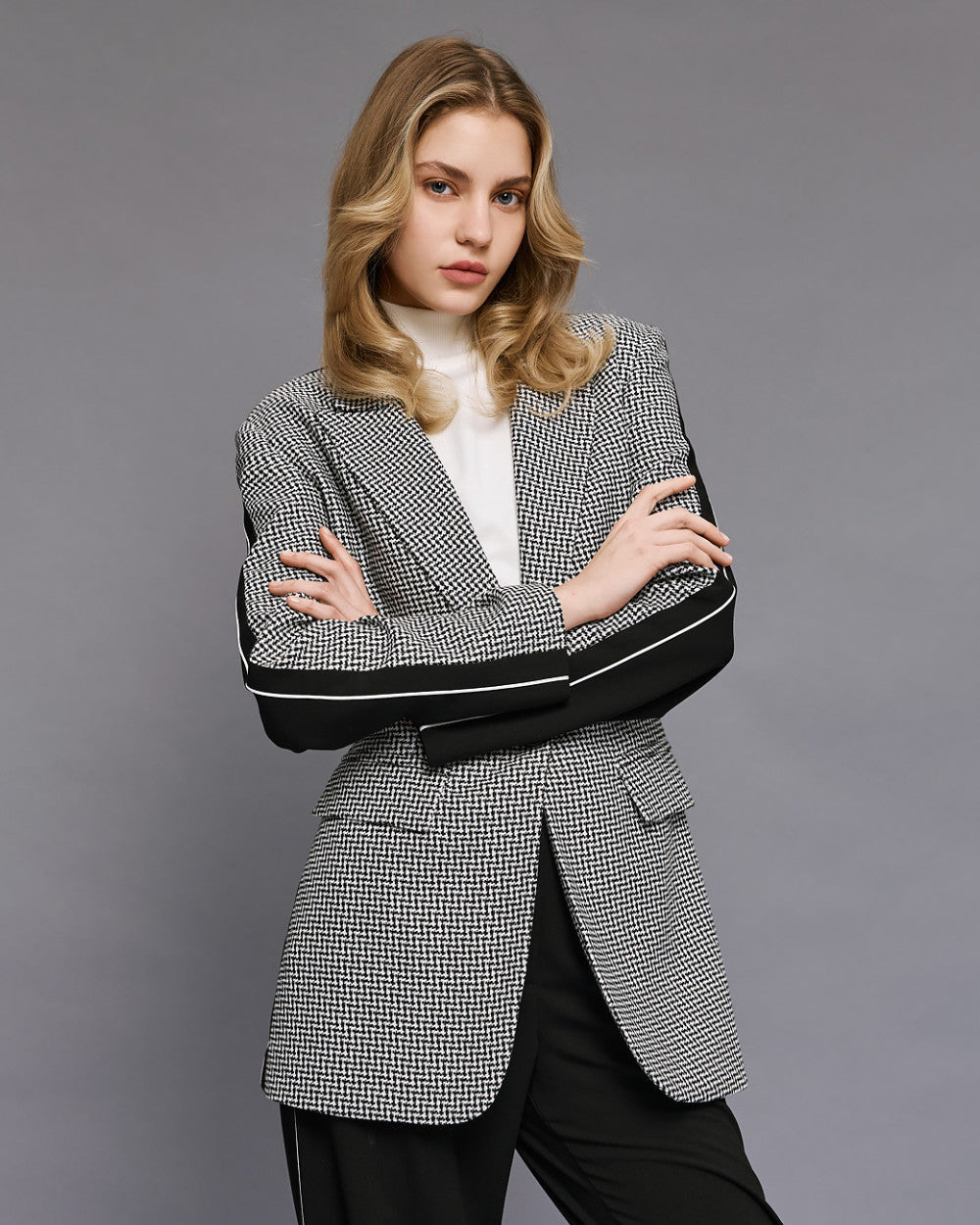 Access Fashion Black and Houndstooth Front Piping Blazer