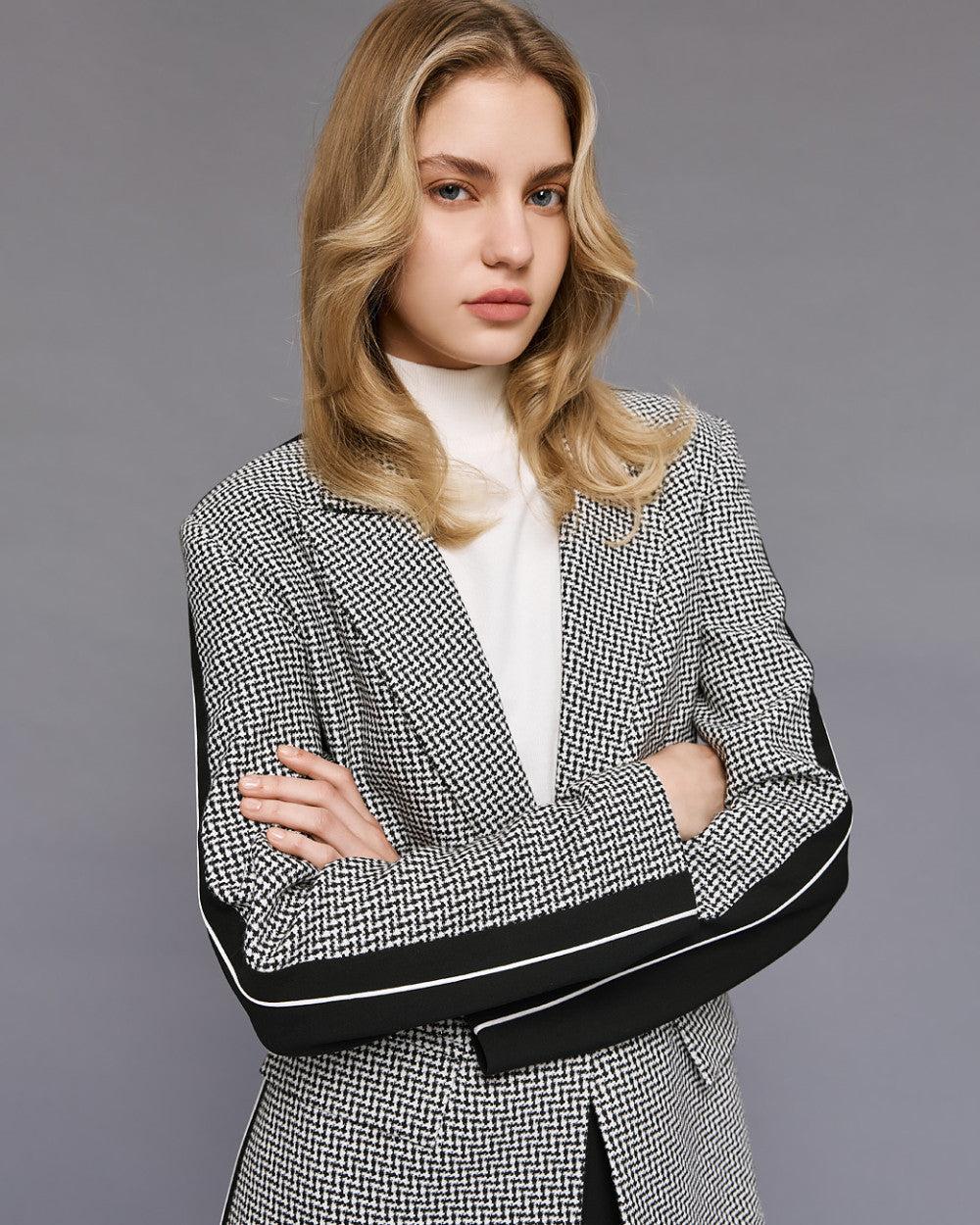 Access Fashion Black and Houndstooth Front Piping Blazer