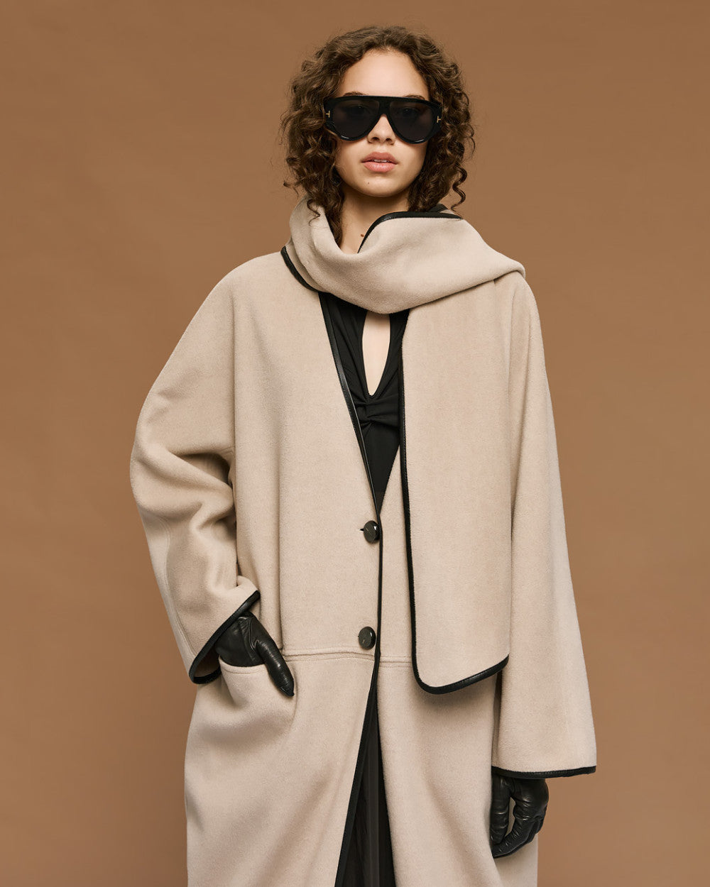 Access Fashion Coat With Scarf