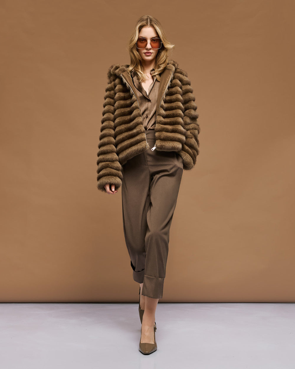 Access Fashion Crpped Faux Fur Coat