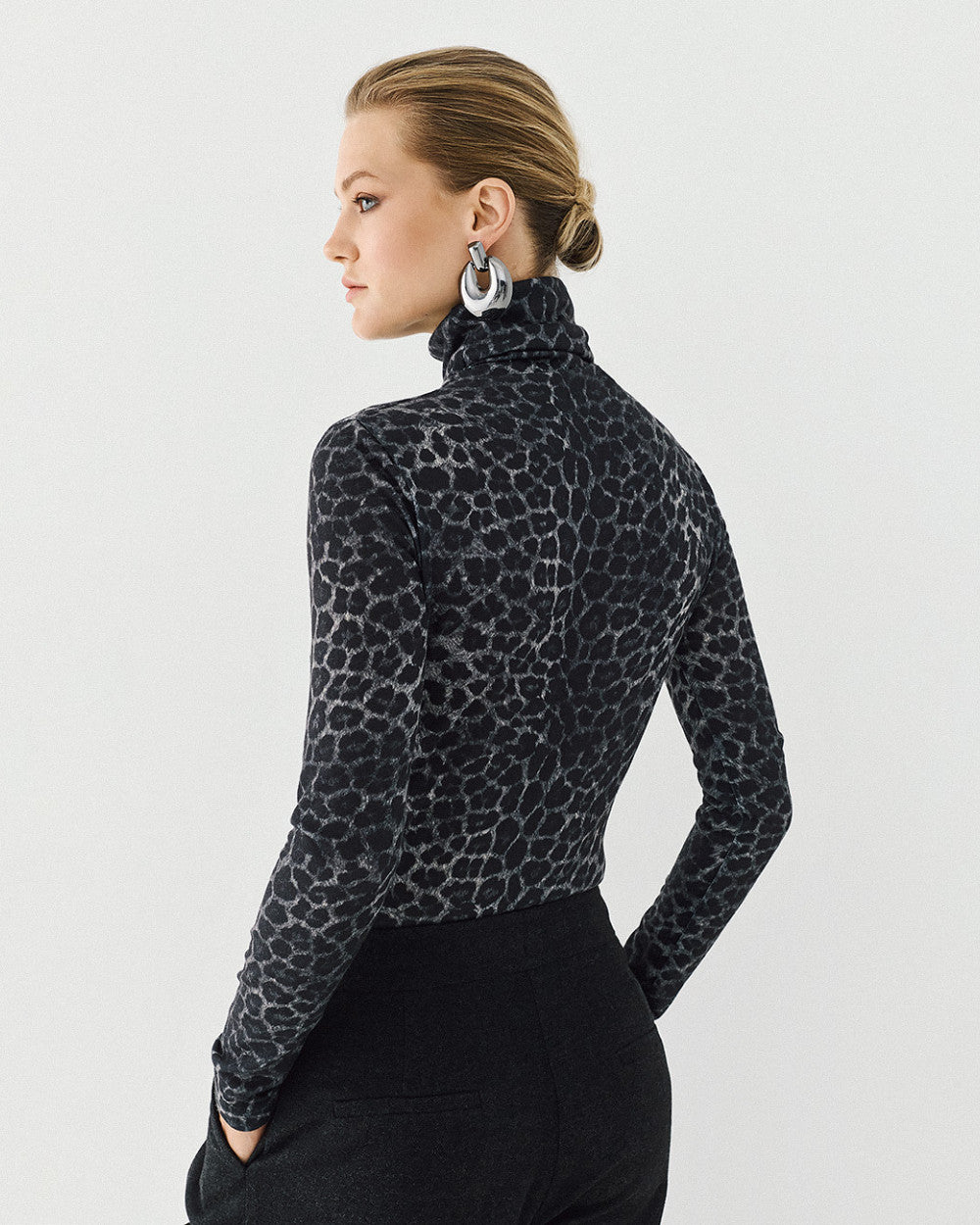 Access Fashion Leopard Print Turtleneck Blouse