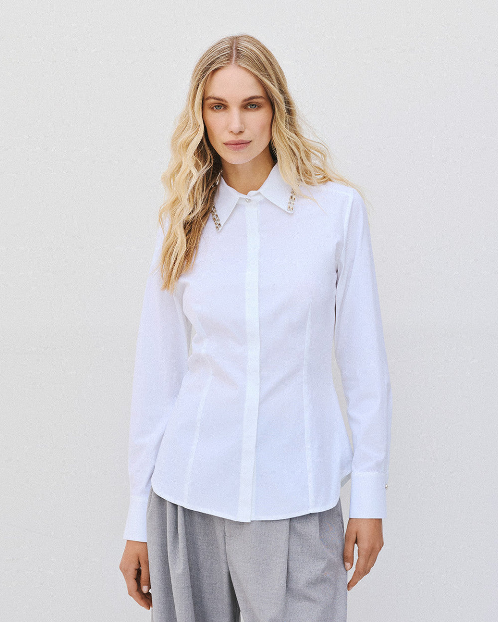 Access Fashion White Shirt With Rhinestone Collar