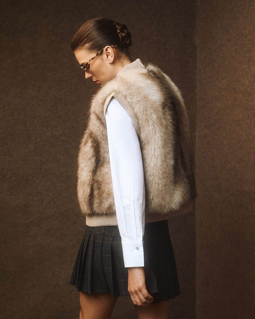 Access Fashion Vanilla Sleeveless faux fur jacket