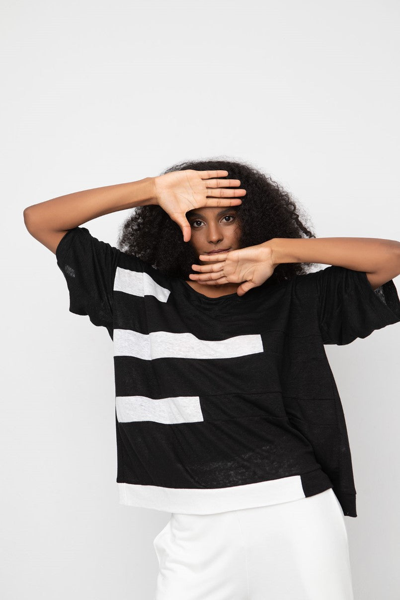 Ozai N Ku Linen Black &amp; White Top