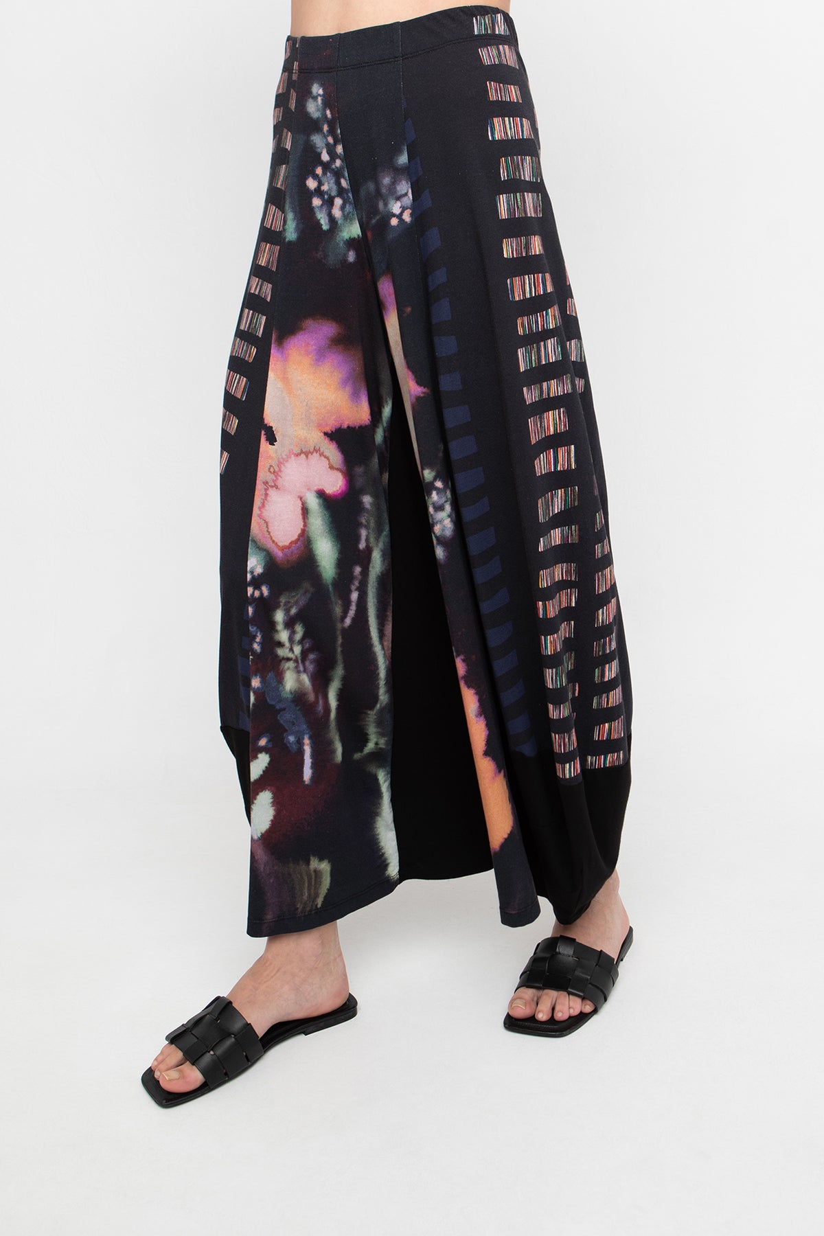 Ozai N Ku Bouquet Pants