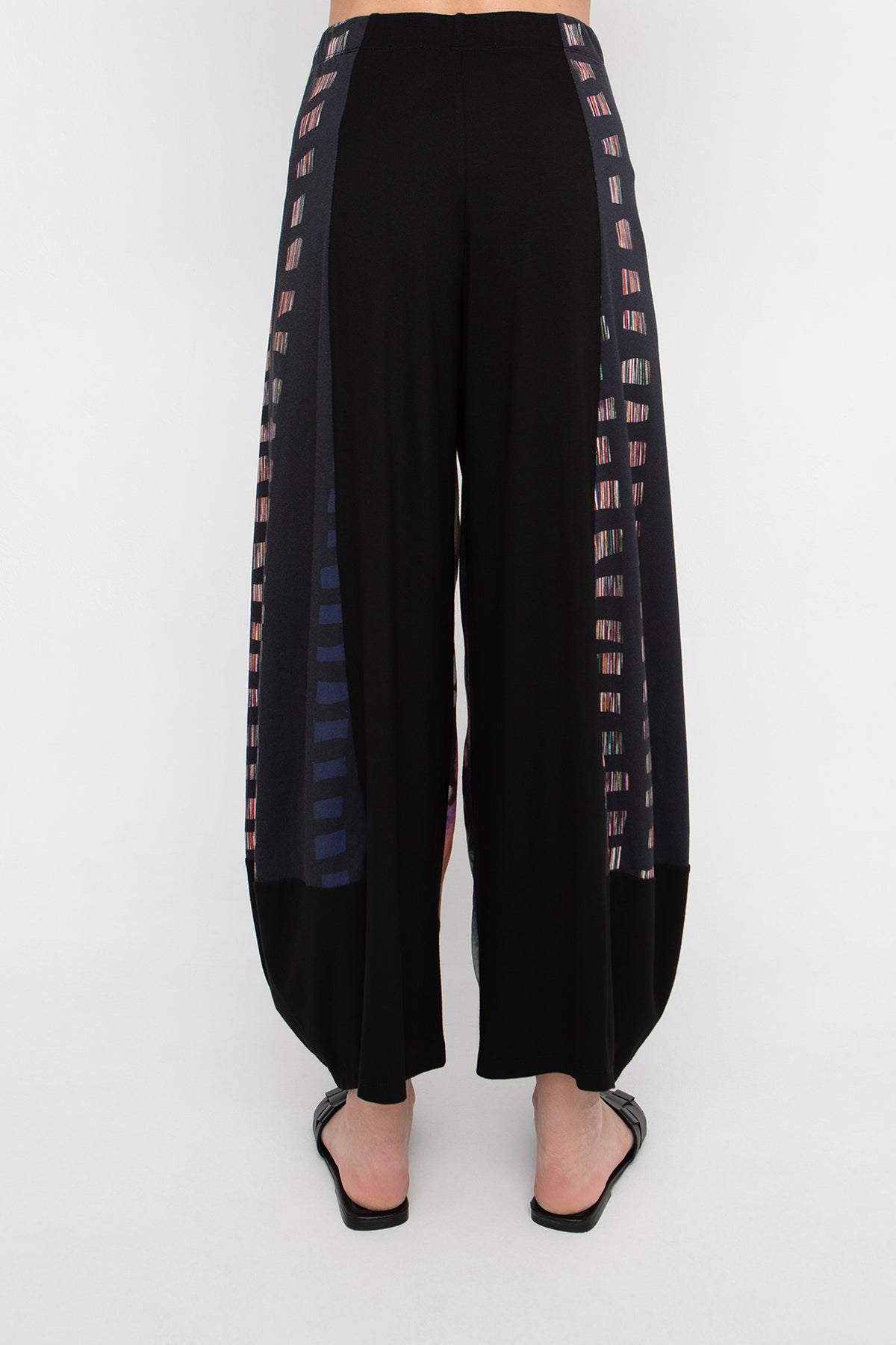 Ozai N Ku Bouquet Pants
