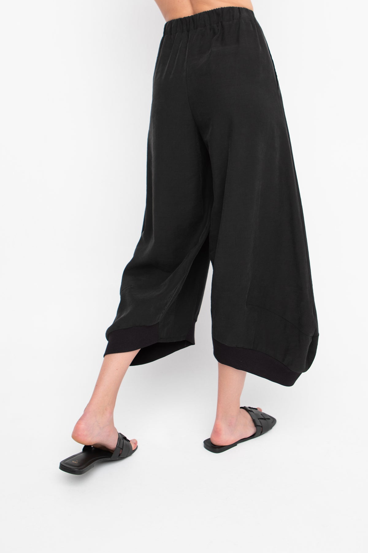 Ozai N Ku Black Culottes