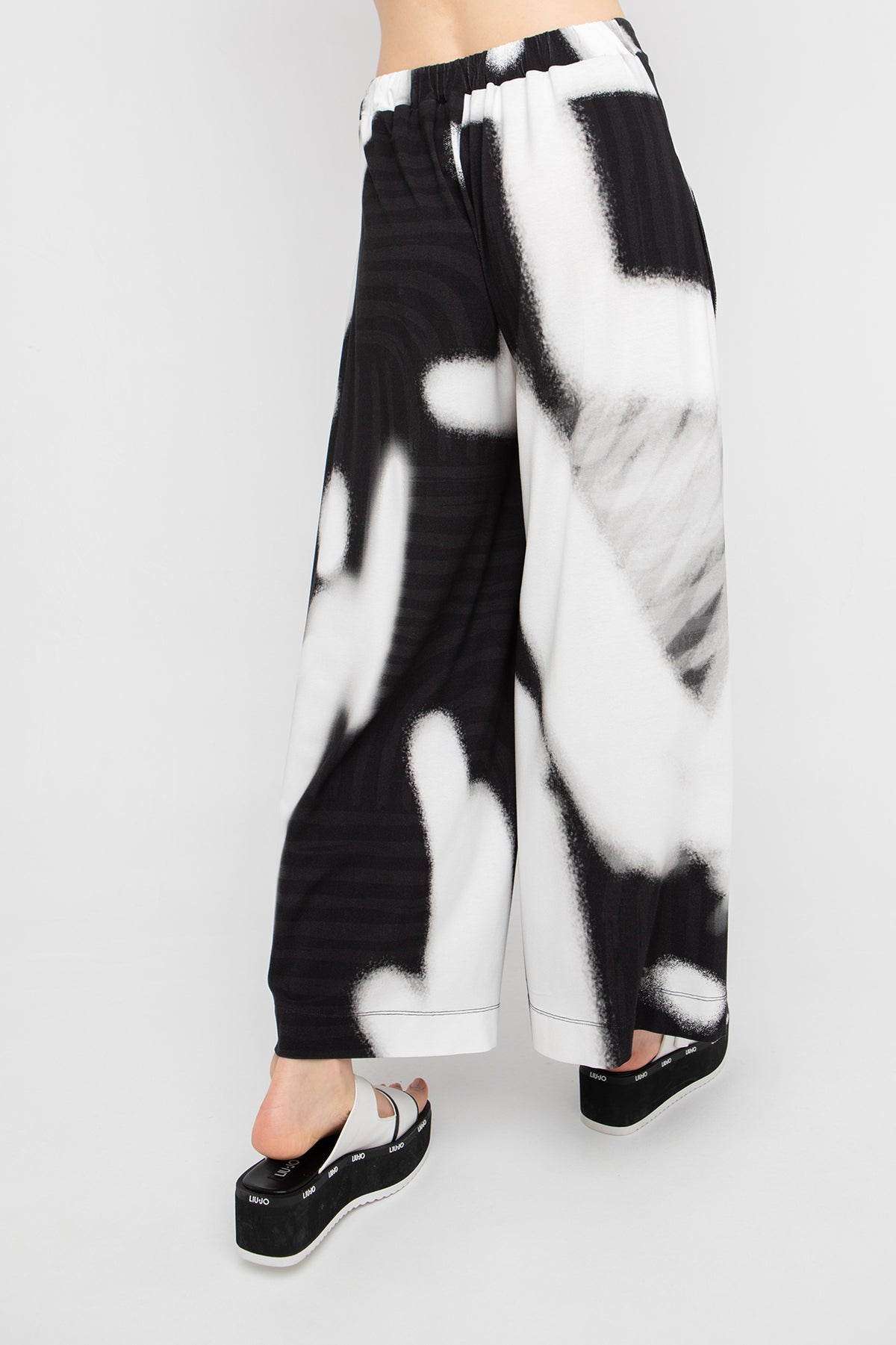 Ozai N Ku Multi Coloured Foam Trousers