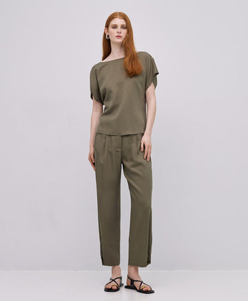 Access Fashion Green Short Sleeve Blouse With A Boat Neckine