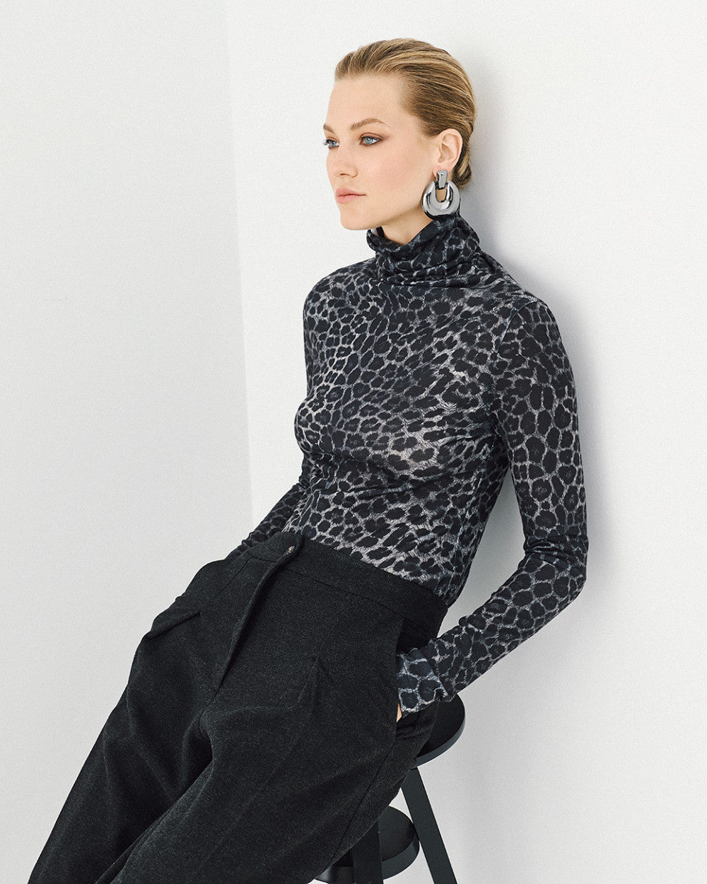 Access Fashion Leopard Print Turtleneck Blouse