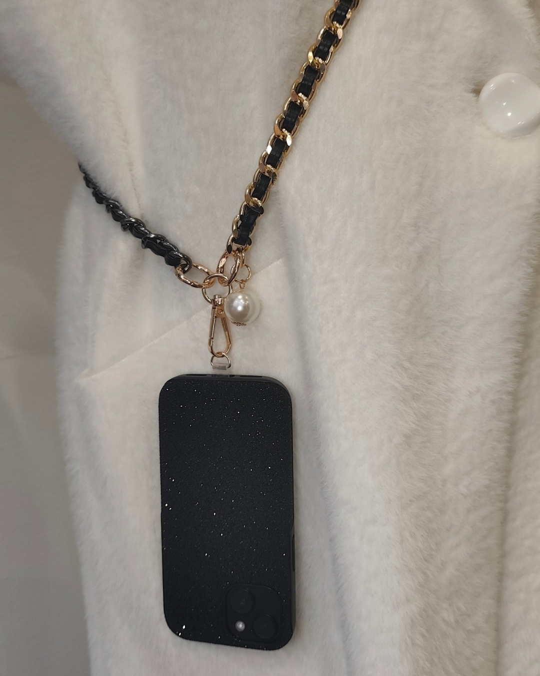 Dekers Shimo Shimo Chanel Like Pearl Phone Holder