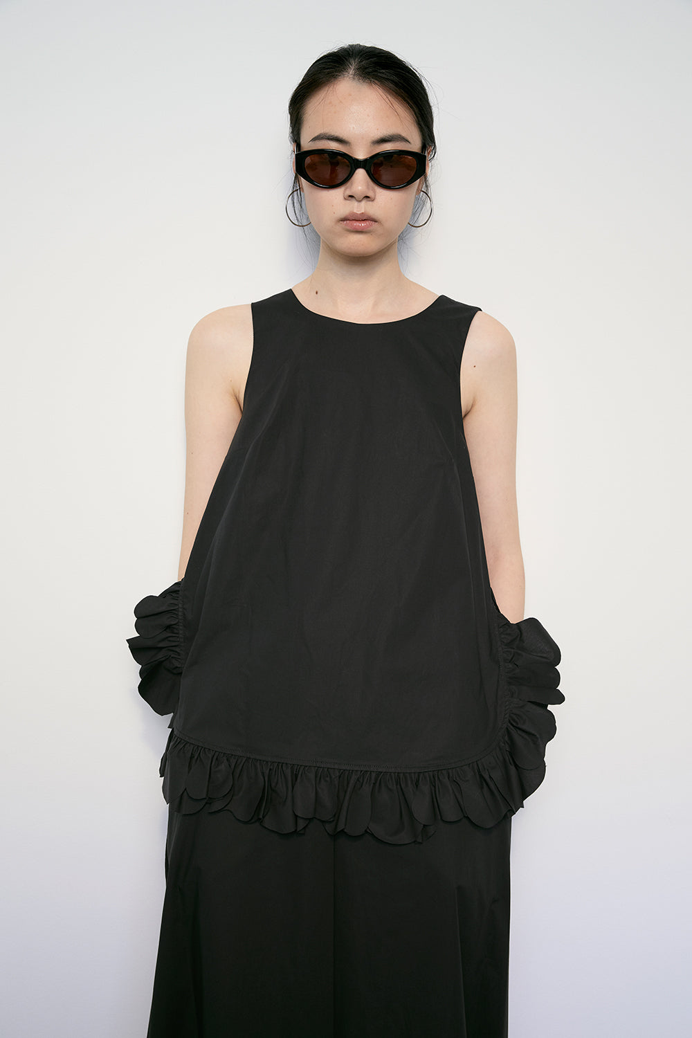 MEIMEIJ Sleeveless Black Black Ruffle Blouse