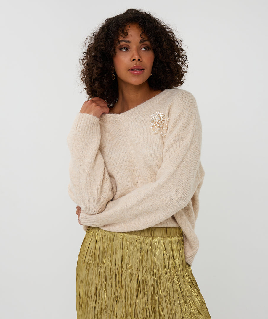 Esqualo Sand V-Neck Sweater With Brooch