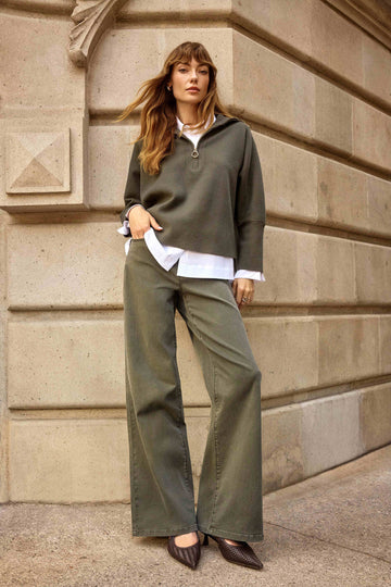 Joseph Ribkoff Java Goldie | Classic Wide-Leg Stretch Denim Jeans 