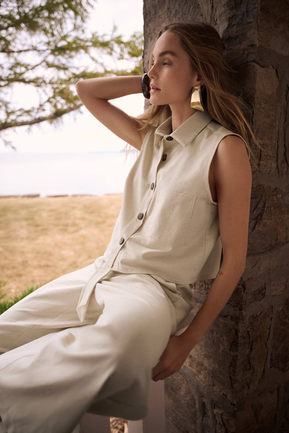 Joseph Ribkoff Natural Linen Sleeveless Straight Shirt Top