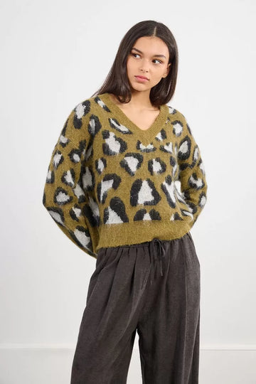 Lili Sidonio V-Neck Khaki Leopard Sweater