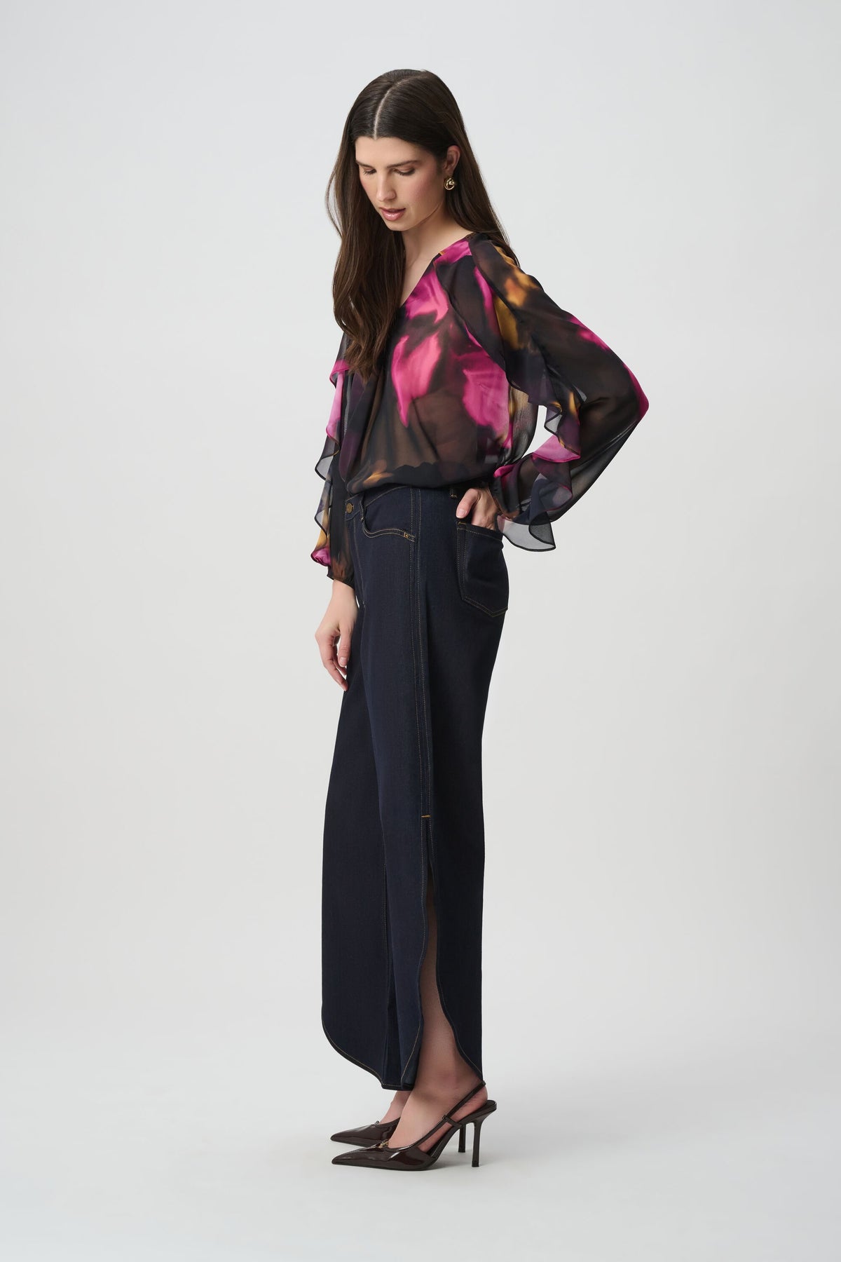 Joseph Ribkoff Icon Elizabeth Hurley Edit 57  Modern Leg Barrel Jeans