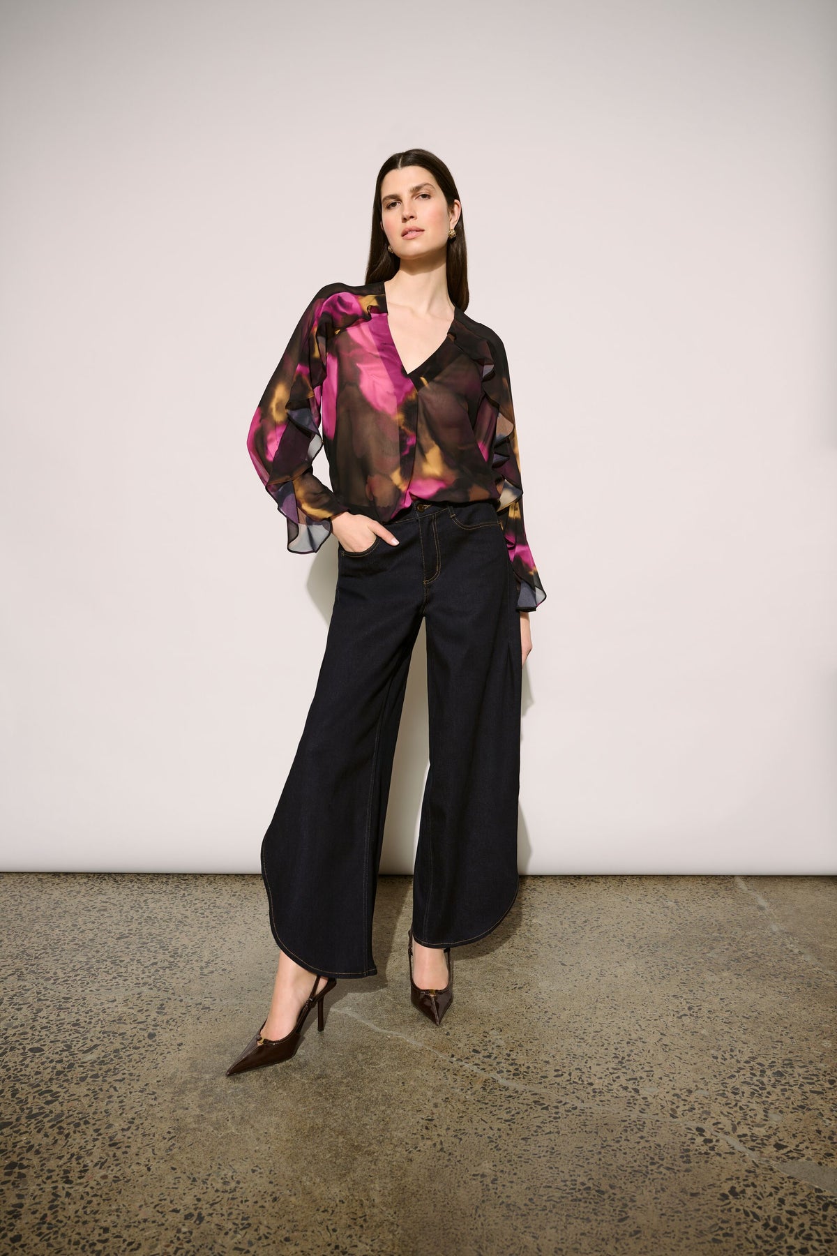 Joseph Ribkoff Icon Elizabeth Hurley Edit 57  Modern Leg Barrel Jeans