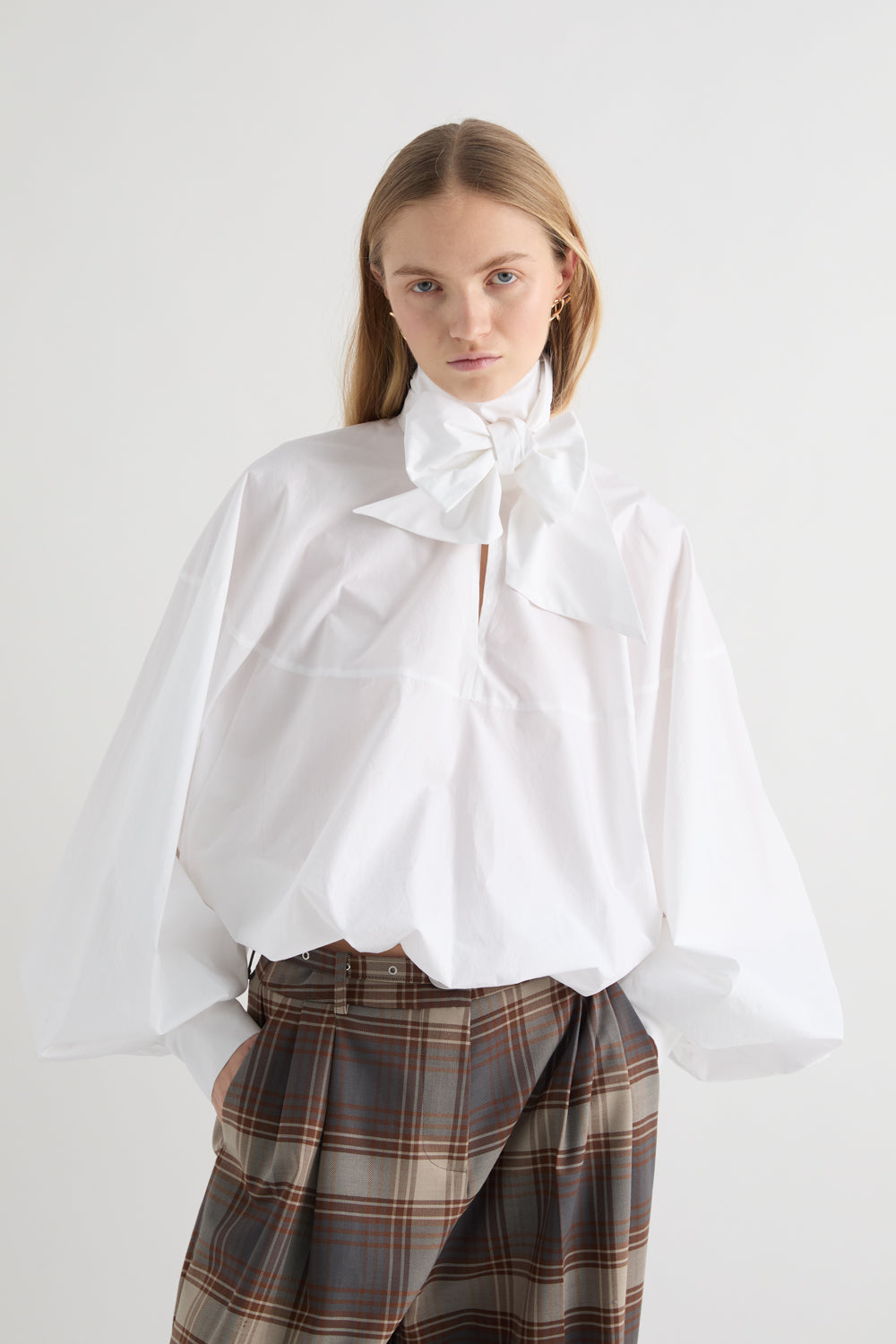 MeiMeiJ Dramatic Classic Off White Shirt