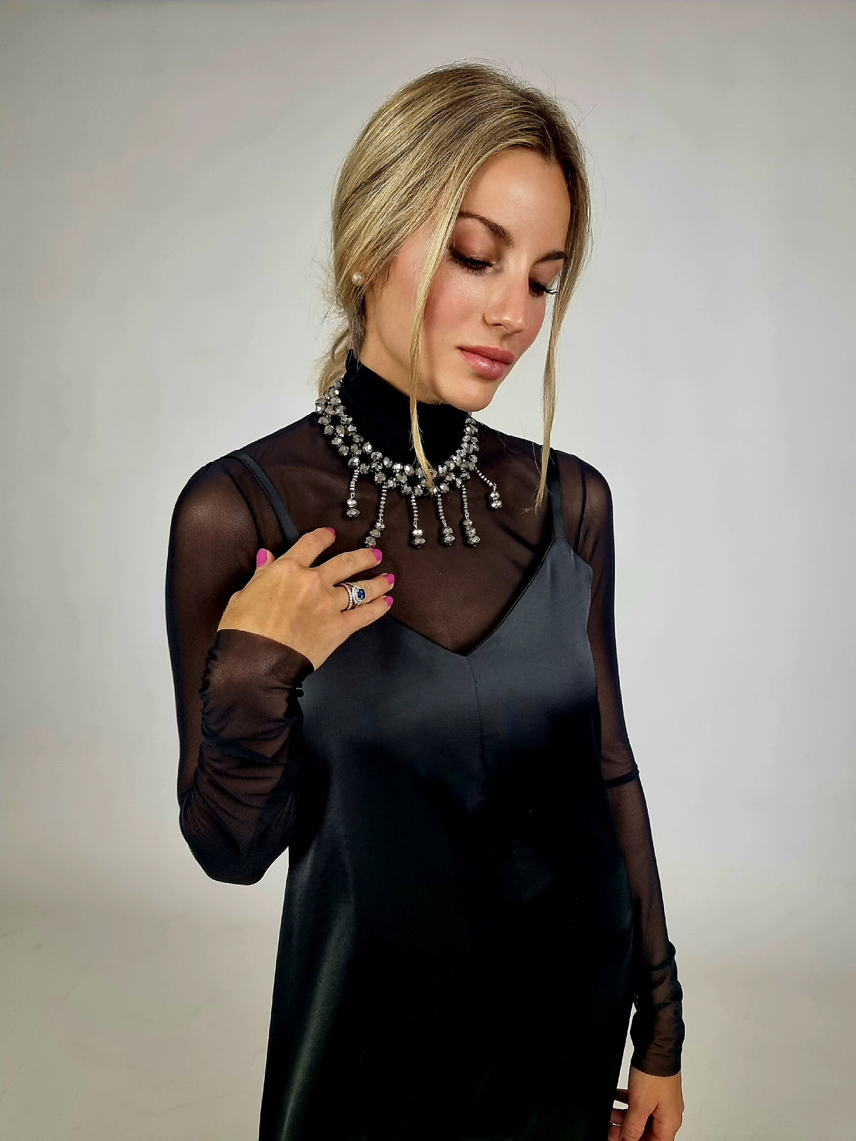 Access Fashion Grey Necklace With Crystal