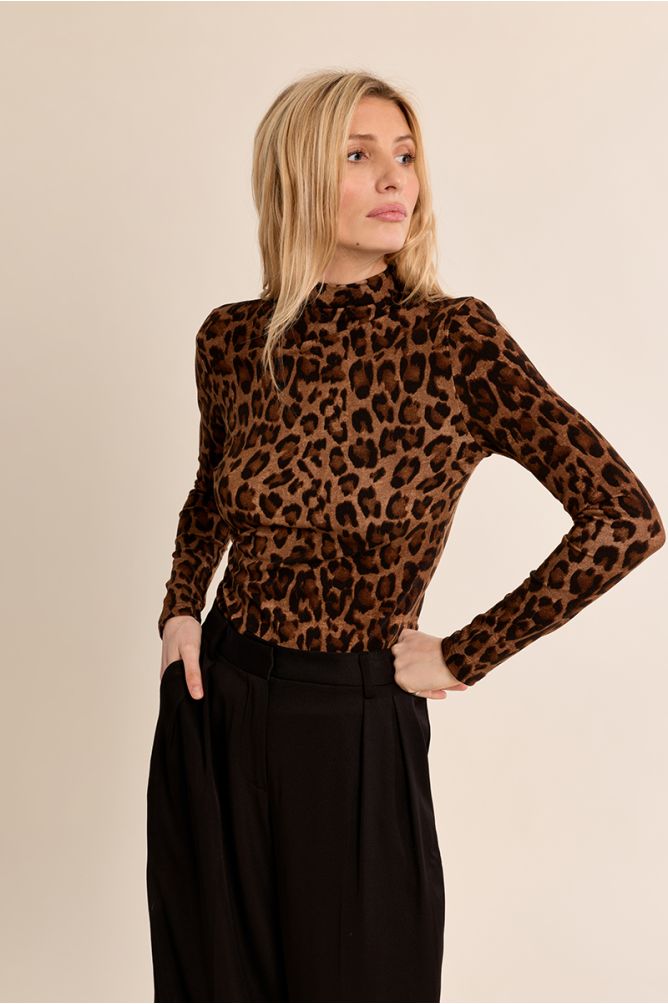 Molly Bracken Camel Stand Up Top