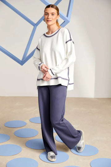 Naya Round Neck Sweatshirt With Spray Effect Print At Seams