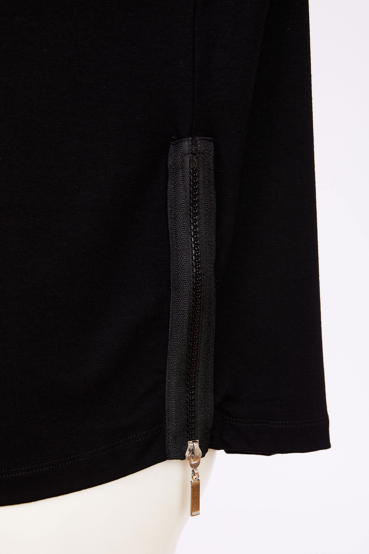 Naya Zip Side Seam Round Neck Top - Black