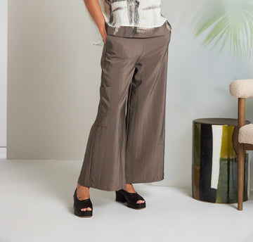 Naya Wide Leg Trousers With Contrast Waist - Taupe
