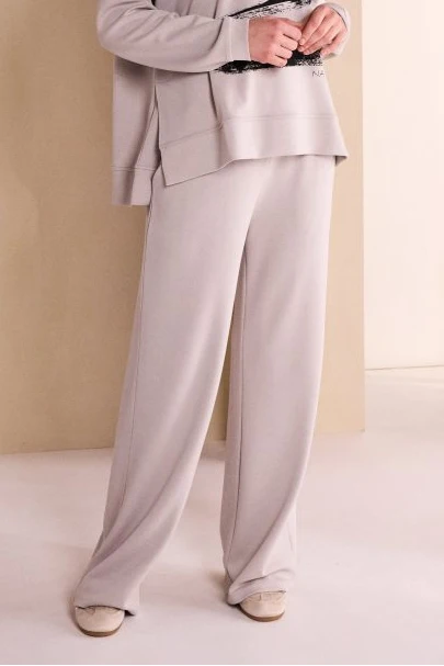 Naya Soft Pull Up Trouser With SIde Slit