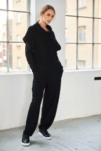 Naya Embossed Knit Soft Pull Up Trouser