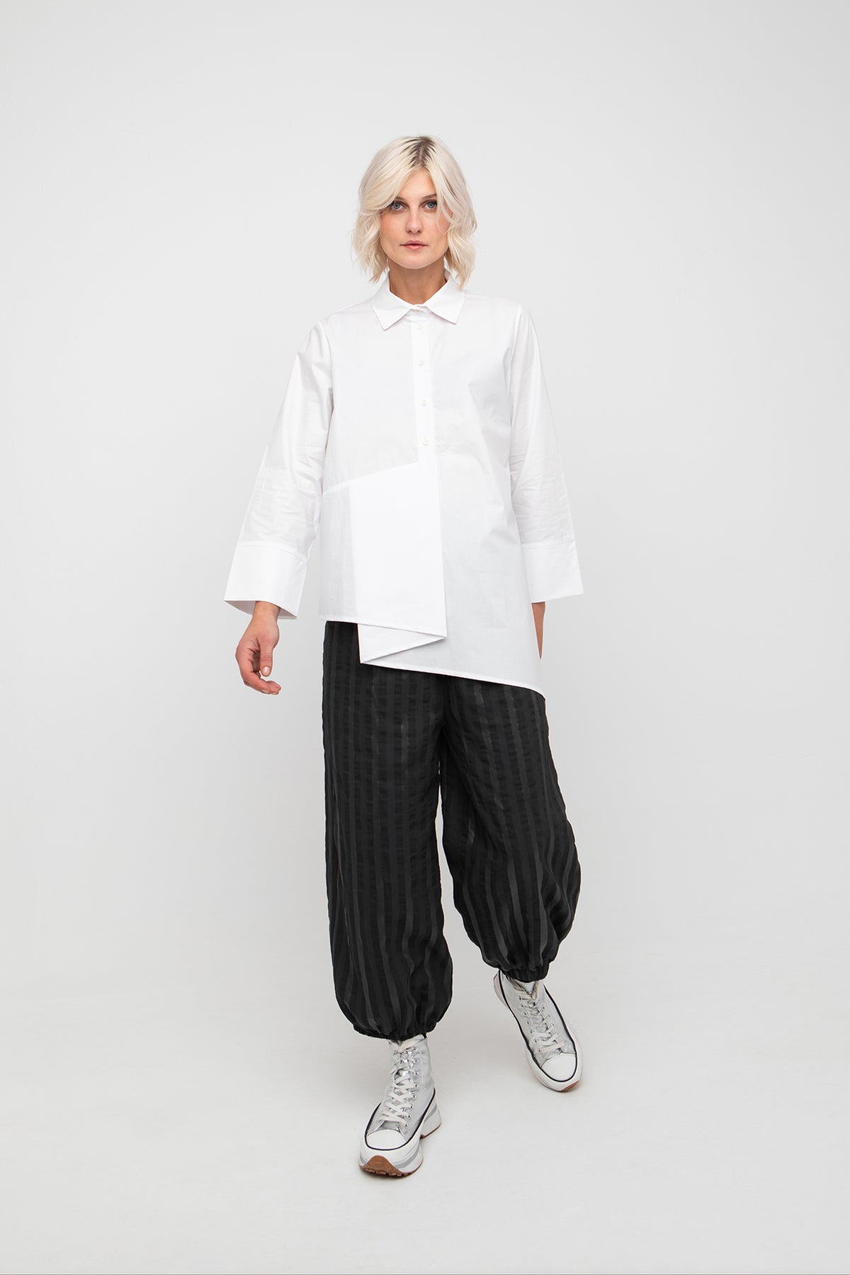 Ozai N Ku White Button Placket Shirt