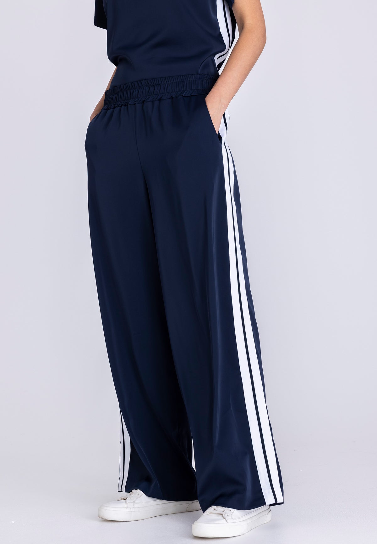 Tuzzi Navy Wide Leg Trousers WIth White Accent