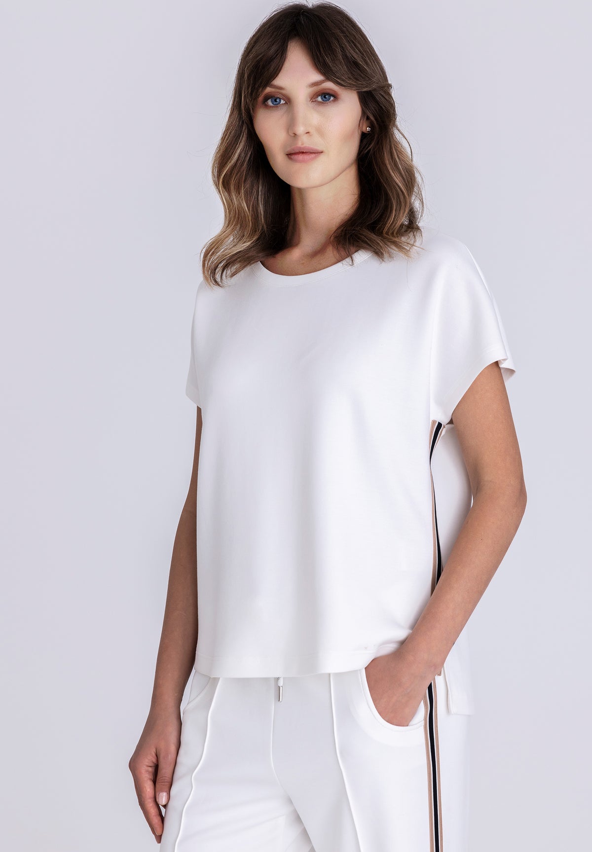 Tuzzi Round Neck Shirt With Side Accent