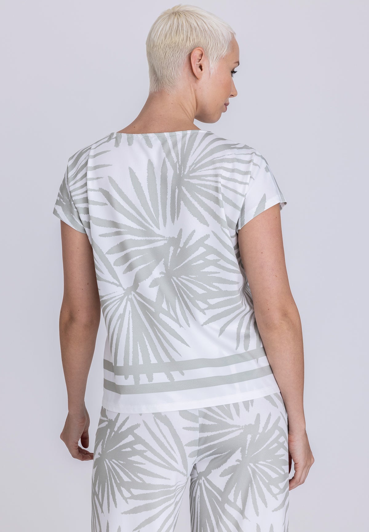Tuzzi Soft Palm Print V-Neck Top