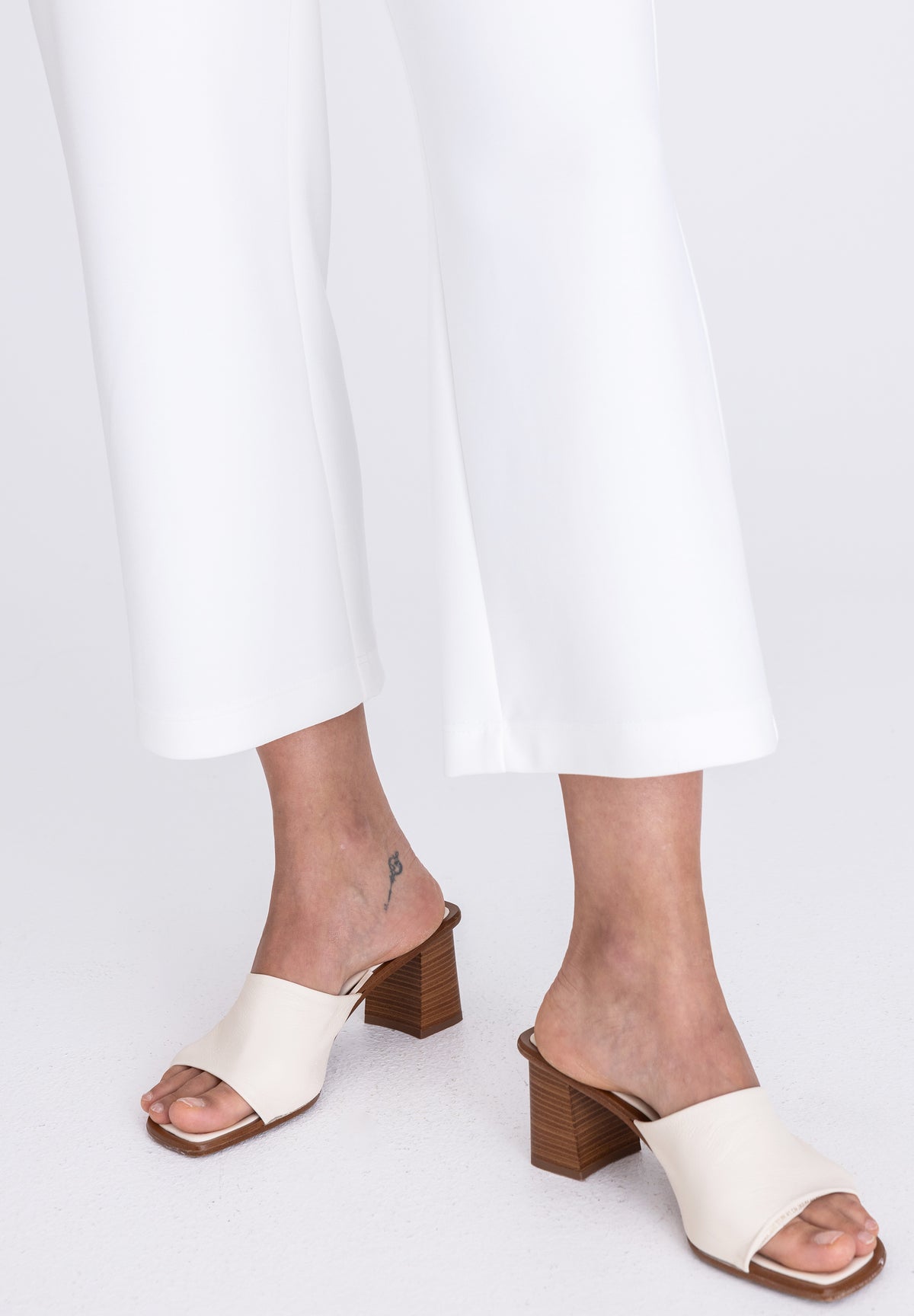 Tuzzi White Trousers