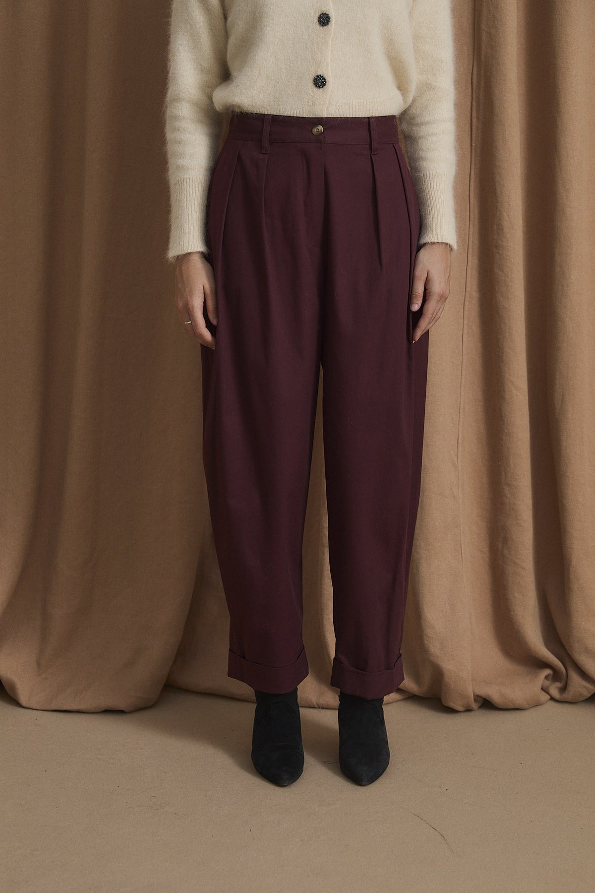 SOPHIE + LUCIE Mar Chino Burgandy Chinos