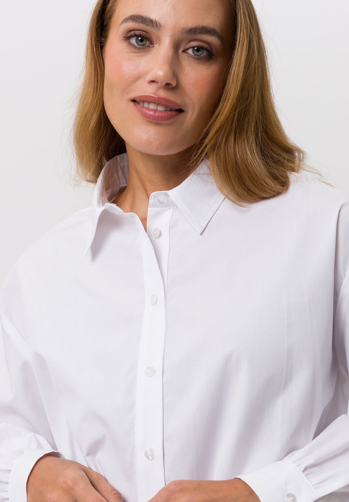 Tuzzi Cropped-Style White Shirt