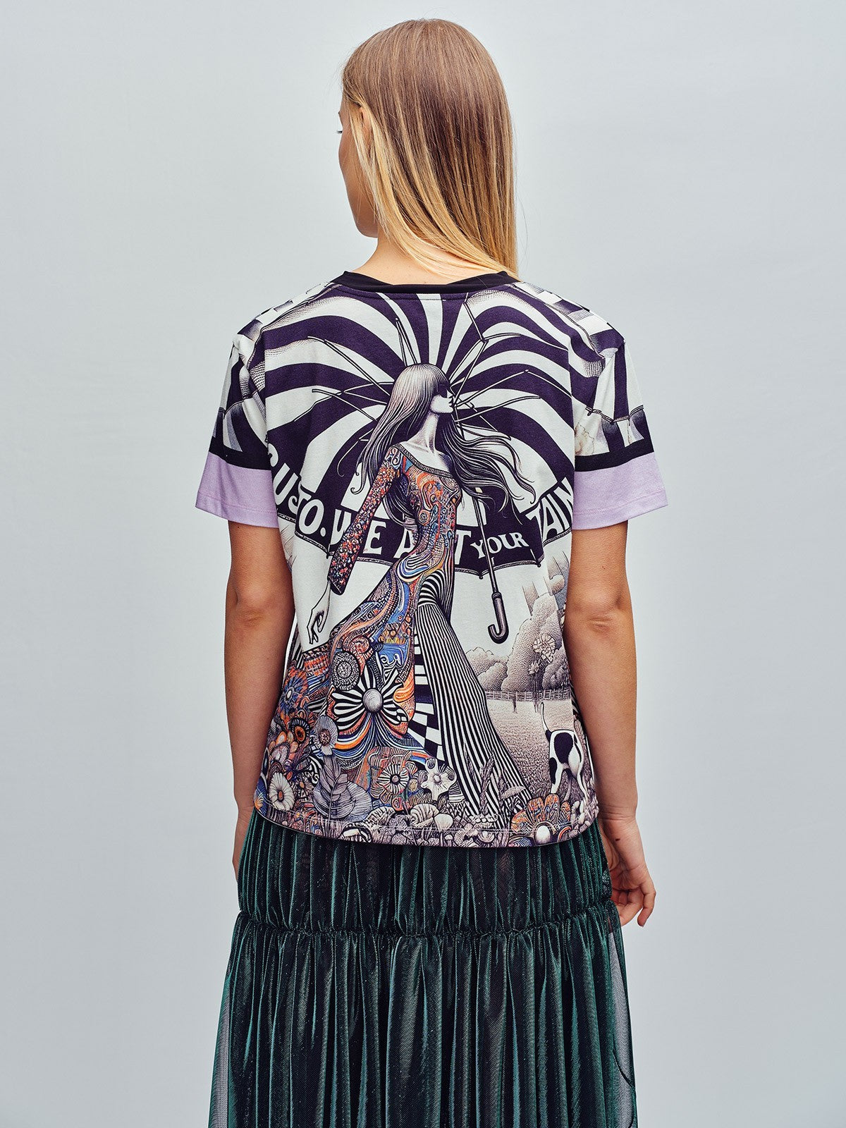 CUSTO Art Your Tan Tshirt