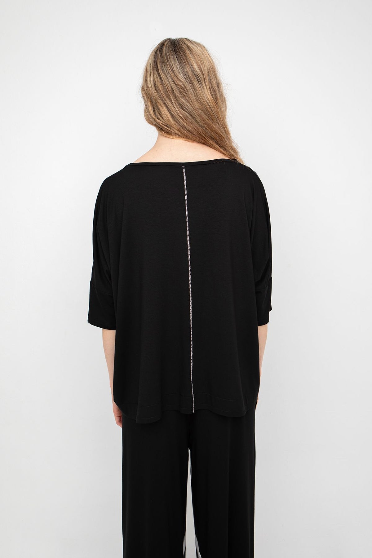 Ozai N Ku Foam Abstract T-Shirt